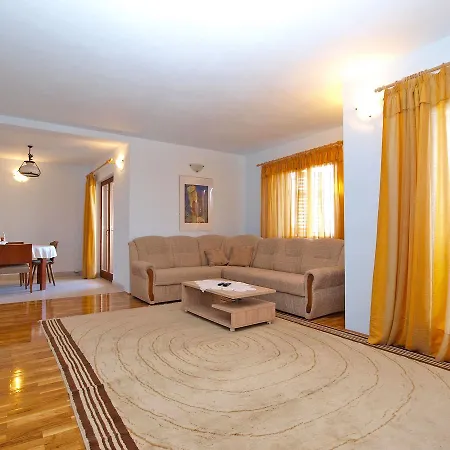 Marija 1211 Apartman *