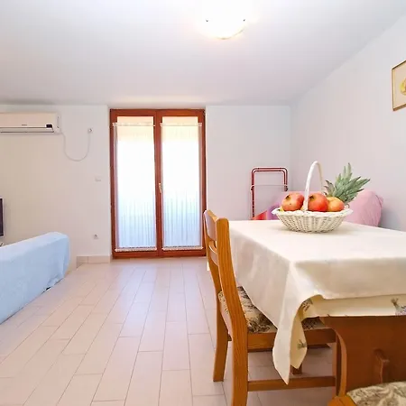 Marija 1211 *